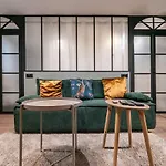 Duchesse Flat Center Lovely Place B2 아파트 *